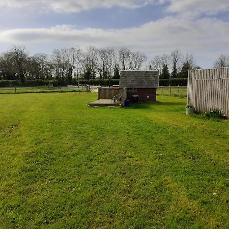 Glamping In Wiltshire The Green Knoll Is A Charm Chippenham (Wiltshire) Exterior foto
