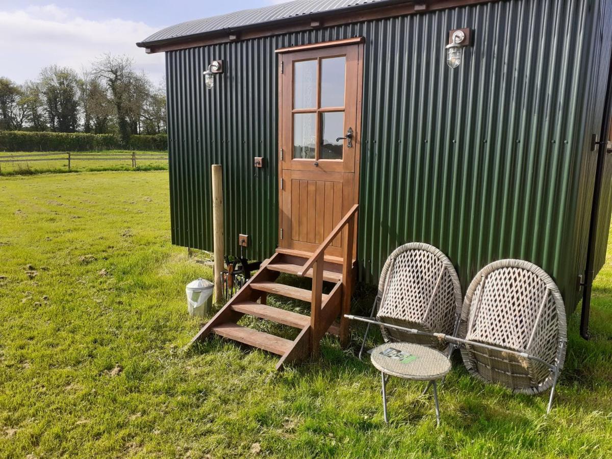 Glamping In Wiltshire The Green Knoll Is A Charm Chippenham (Wiltshire) Exterior foto